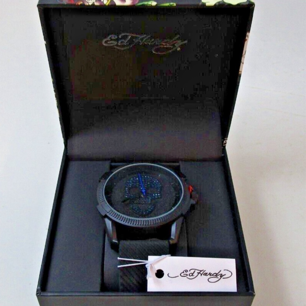 Ed Hardy men’s skull print dial Matte Black silicone strap analog watch …